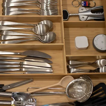 Jane's Place, Experience The Atmosphere Of A Historic & Free Parking