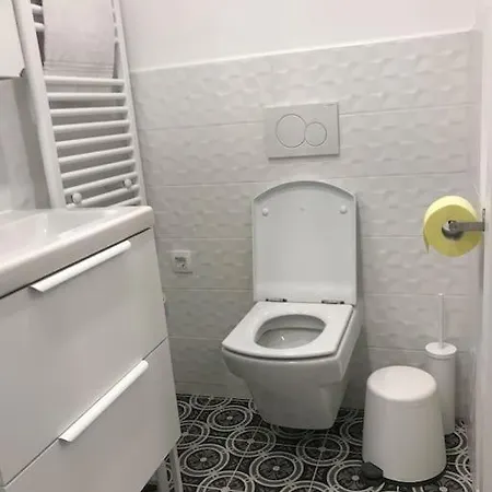 Jane's Place, Experience The Atmosphere Of A Historic & Free Parking Apartamento *